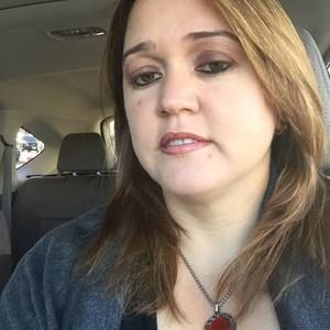 Meet your Posher, Yaniris